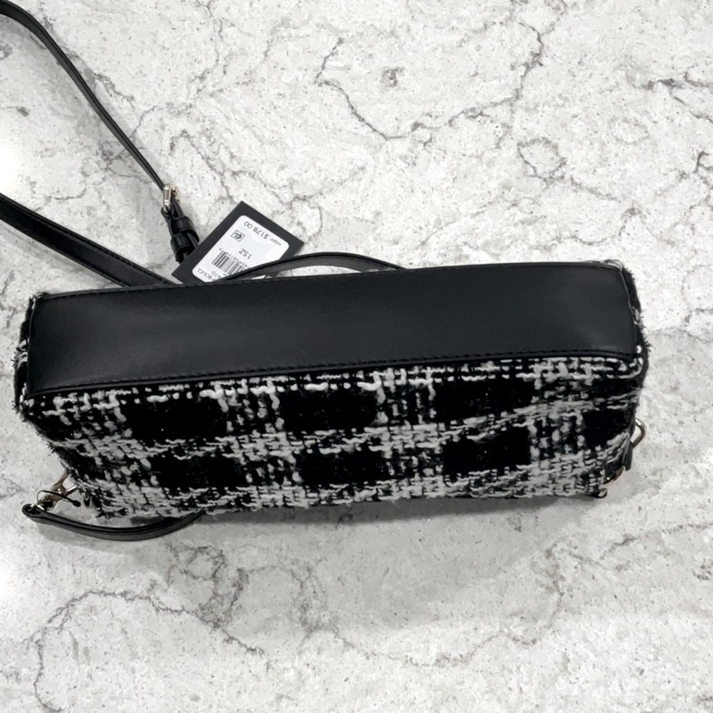 NWT DKNY Women’s Crossbody Shoulder Flap Handbag Purses Removable Strap - Picture 5 of 11